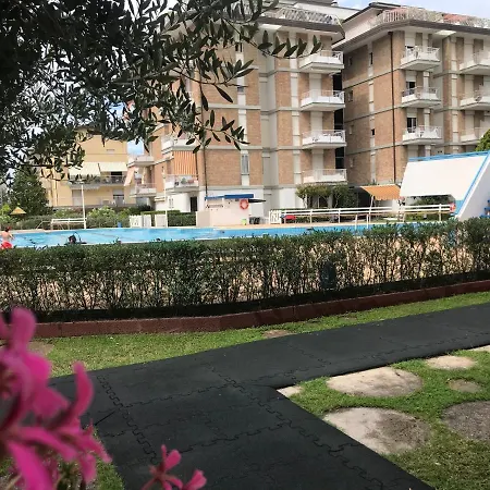 Lejlighed Santa Fe Da Colla Lido di Jesolo